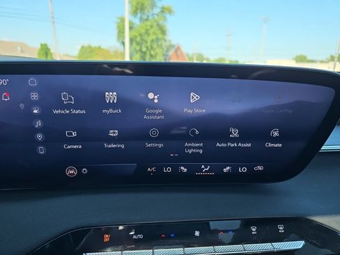 Used 2025 Buick Enclave Sport Touring w/ Super Cruise Package FWD image 22