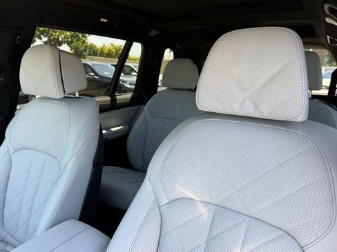 Used 2026 BMW X7 xDrive40i w/ M Sport Package AWD/4WD image 20