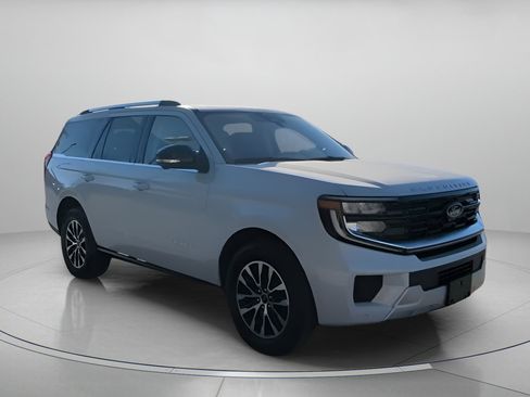 Certified 2025 Ford Expedition Platinum image 2