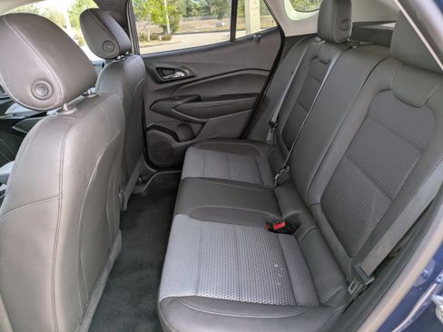 Used 2024 Chevrolet Trax LT w/ Driver Confidence Package image 12