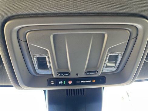 Used 2025 Chevrolet Silverado 3500 W/T image 19