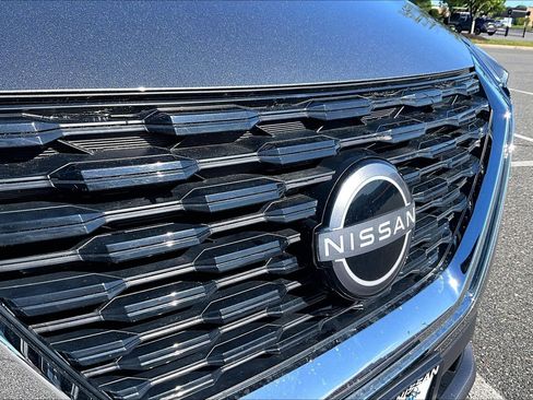 Used 2023 Nissan Rogue SL AWD/4WD image 29