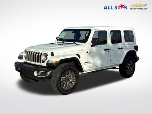 Used 2025 Jeep Wrangler Unlimited Sahara AWD/4WD image 1