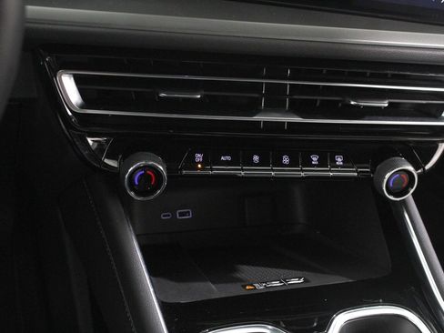 Certified 2024 Chevrolet Traverse LT w/ LPO, Floor Liner Package image 15