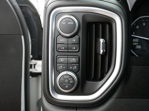 Used 2021 GMC Sierra 1500 AT4 w/ AT4 Preferred Package AWD/4WD image 26