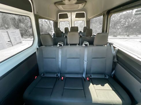 Used 2024 Mercedes-Benz Sprinter 2500 image 30