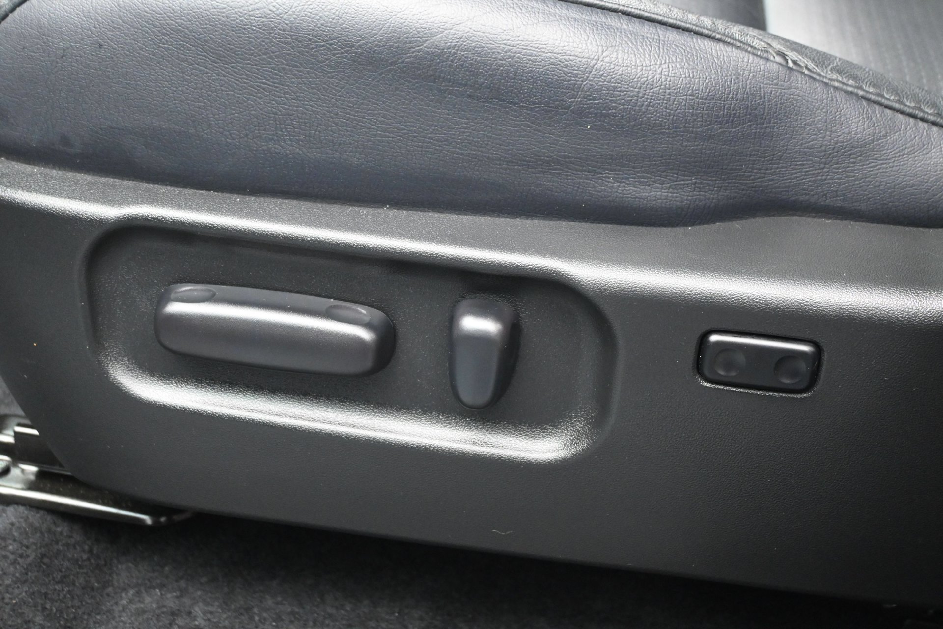 Used 2021 Toyota Tacoma Limited AWD/4WD image 20