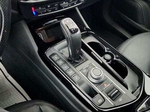 Used 2022 Maserati Levante GT image 17