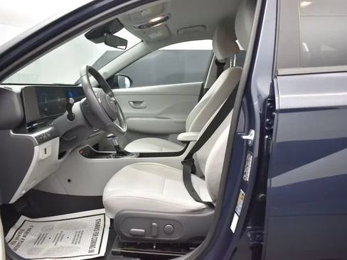 Used 2025 Hyundai Kona SEL FWD image 14