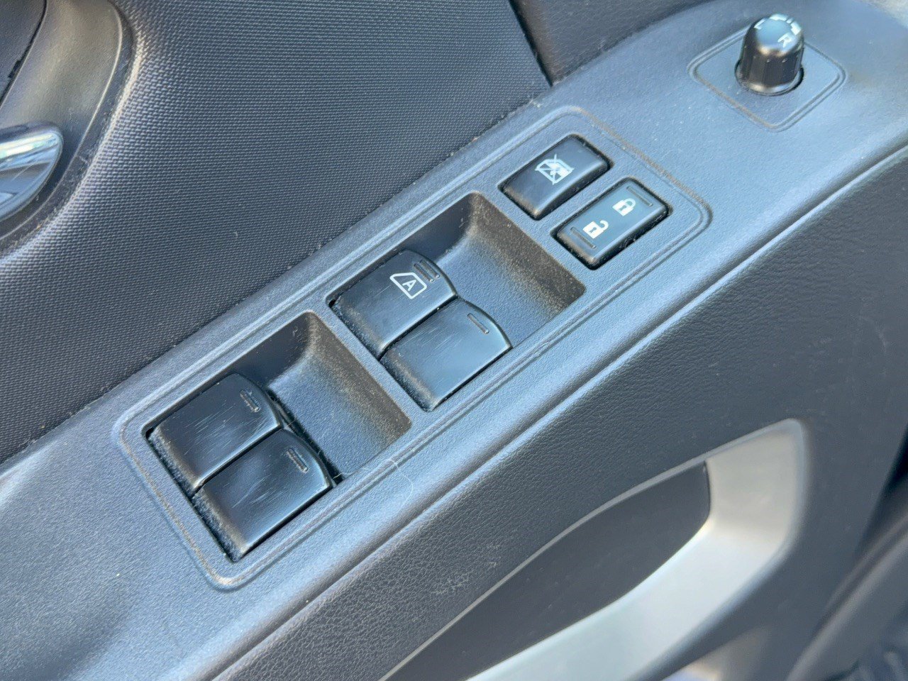 Used 2022 Nissan Frontier SV w/ SV Premium Package AWD/4WD image 15