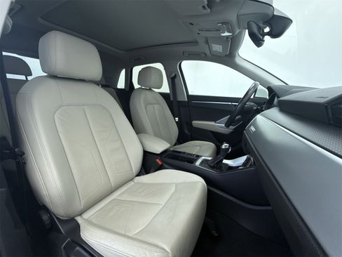 Used 2020 Audi Q3 2.0T Premium image 13