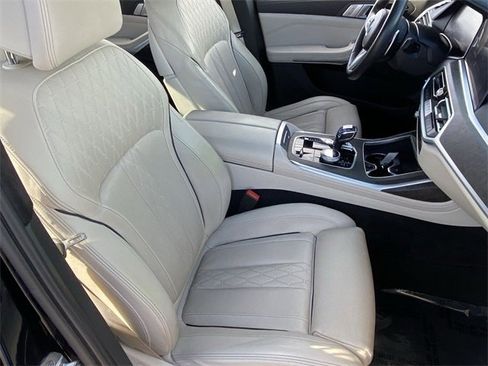 Certified 2021 BMW X7 xDrive40i w/ M Sport Package image 12