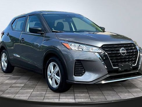 Used 2025 Nissan Kicks Play S FWD image 3