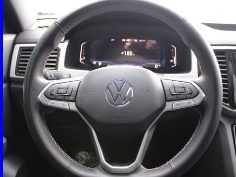 Used 2022 Volkswagen Atlas Cross Sport SE w/ Panoramic Sunroof Package image 31