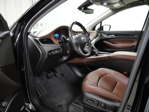 Used 2019 Buick Enclave Avenir w/ Avenir Technology Package AWD/4WD image 14