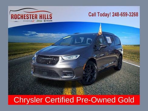 Used 2023 Chrysler Pacifica Touring-L w/ S Appearance Package image 1