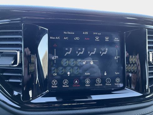 Used 2022 Dodge Durango GT image 25