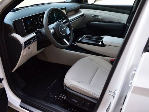 New 2026 Hyundai Tucson Limited image 18