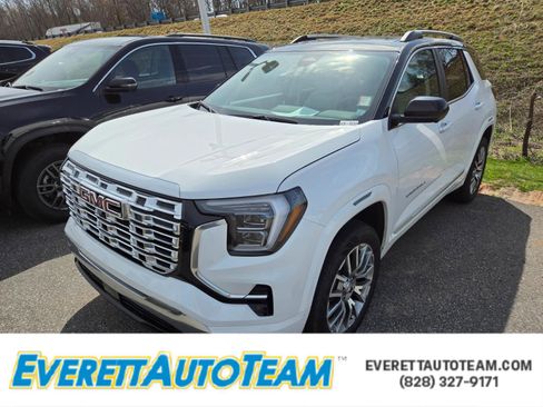 Used 2026 GMC Terrain Denali image 1