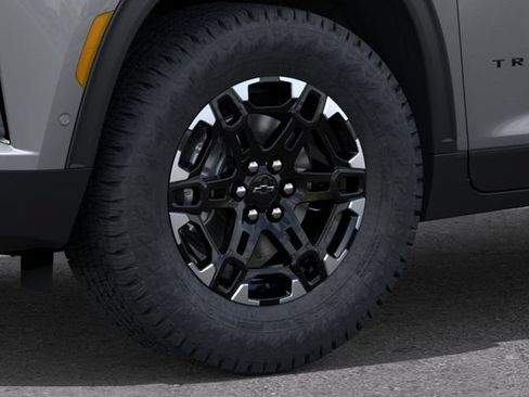New 2027 Chevrolet Traverse Z71 w/ Enhanced Driving Package AWD/4WD image 9