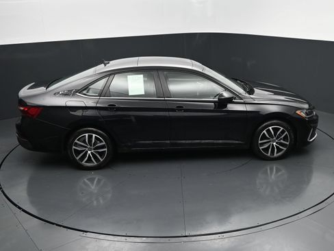 Used 2026 Volkswagen Jetta SE FWD image 31