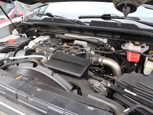 Used 2024 Chevrolet Silverado 2500 LT AWD/4WD image 14
