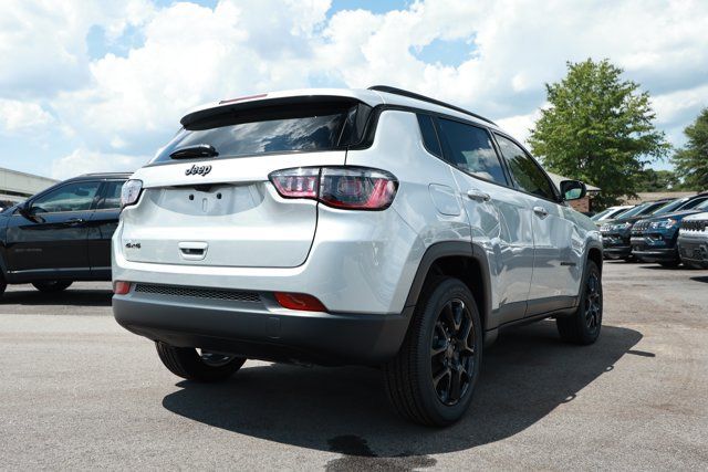 New 2026 Jeep Compass Latitude AWD/4WD image 6