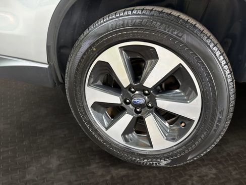 Used 2018 Subaru Forester 2.5i Premium AWD/4WD image 38
