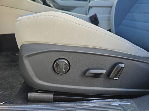 New 2026 Volkswagen Jetta SE image 28