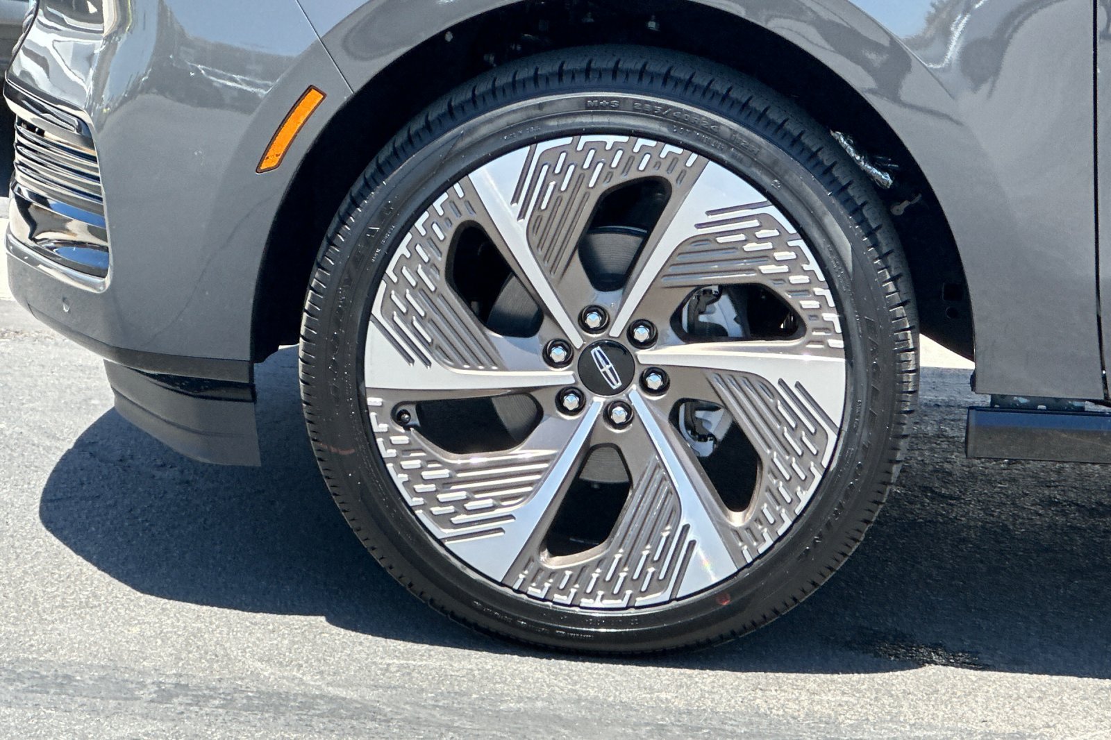 New 2026 Lincoln Navigator L Black Label AWD/4WD image 26