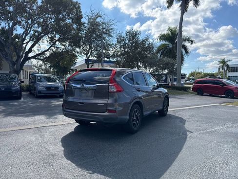 Used 2016 Honda CR-V SE image 8