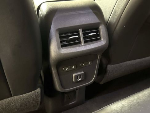 Used 2021 Chevrolet Equinox Premier FWD image 14