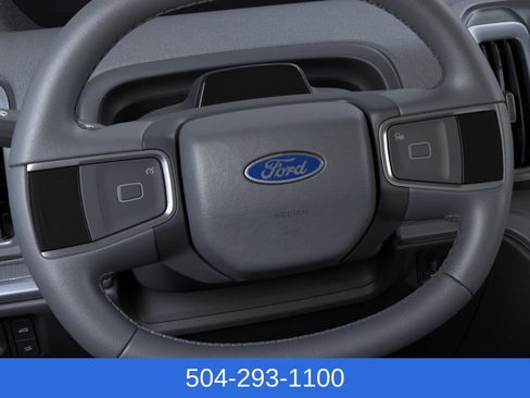 New 2026 Ford Expedition Active image 12