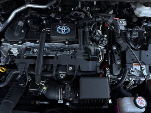 Used 2023 Toyota Corolla SE w/ SE Package FWD image 16