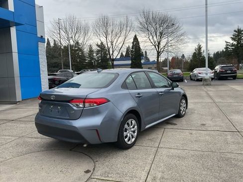 Used 2023 Toyota Corolla LE image 7