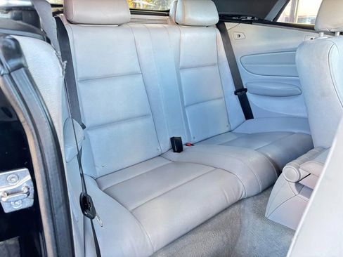 Used 2010 BMW 128i Convertible image 11