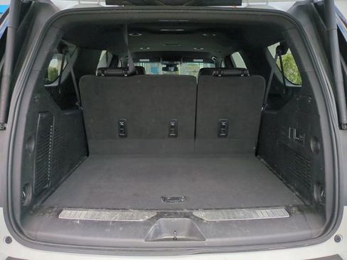 Used 2023 Chevrolet Suburban Premier image 14