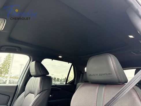 Used 2025 Honda Pilot Black Edition image 22