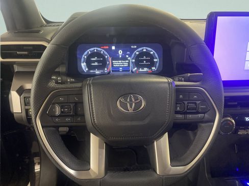 Used 2025 Toyota Tacoma SR5 image 15