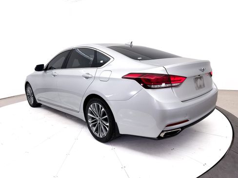 Used 2016 Hyundai Genesis 3.8 RWD image 10