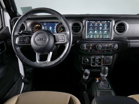 Used 2021 Jeep Wrangler Unlimited Sahara image 10