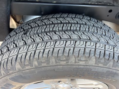 Used 2023 Chevrolet Colorado LT w/ LT Convenience Package II image 15