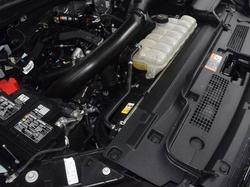 Used 2025 Ford Expedition Max Platinum AWD/4WD image 13