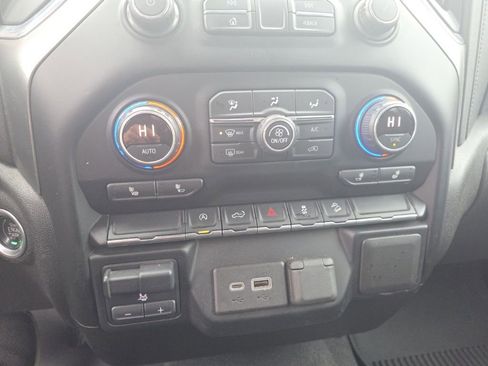 Used 2021 Chevrolet Silverado 1500 RST image 18