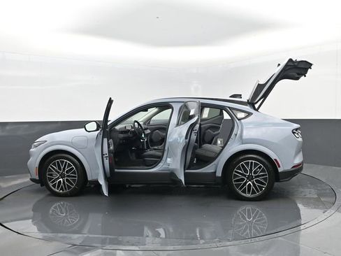 New 2025 Ford Mustang Mach-E Premium w/ Interior Protection Package image 31