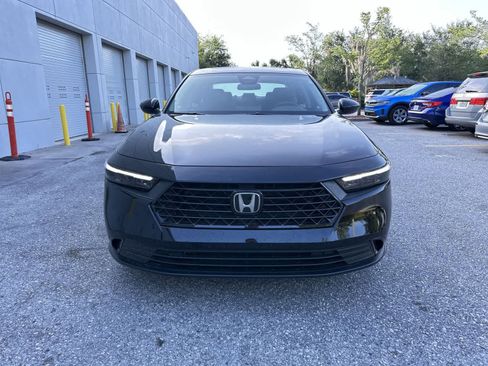 Used 2025 Honda Accord SE image 9