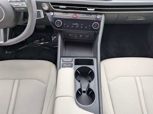 Certified 2024 Hyundai Sonata SEL FWD image 18