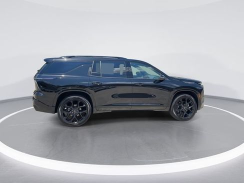 Used 2026 Chevrolet Traverse RS FWD image 8