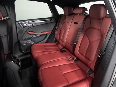 New 2026 Porsche Macan Turbo image 35