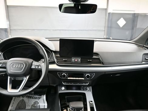 Used 2025 Audi Q5 2.0T Premium w/ Convenience Plus Package AWD/4WD image 22